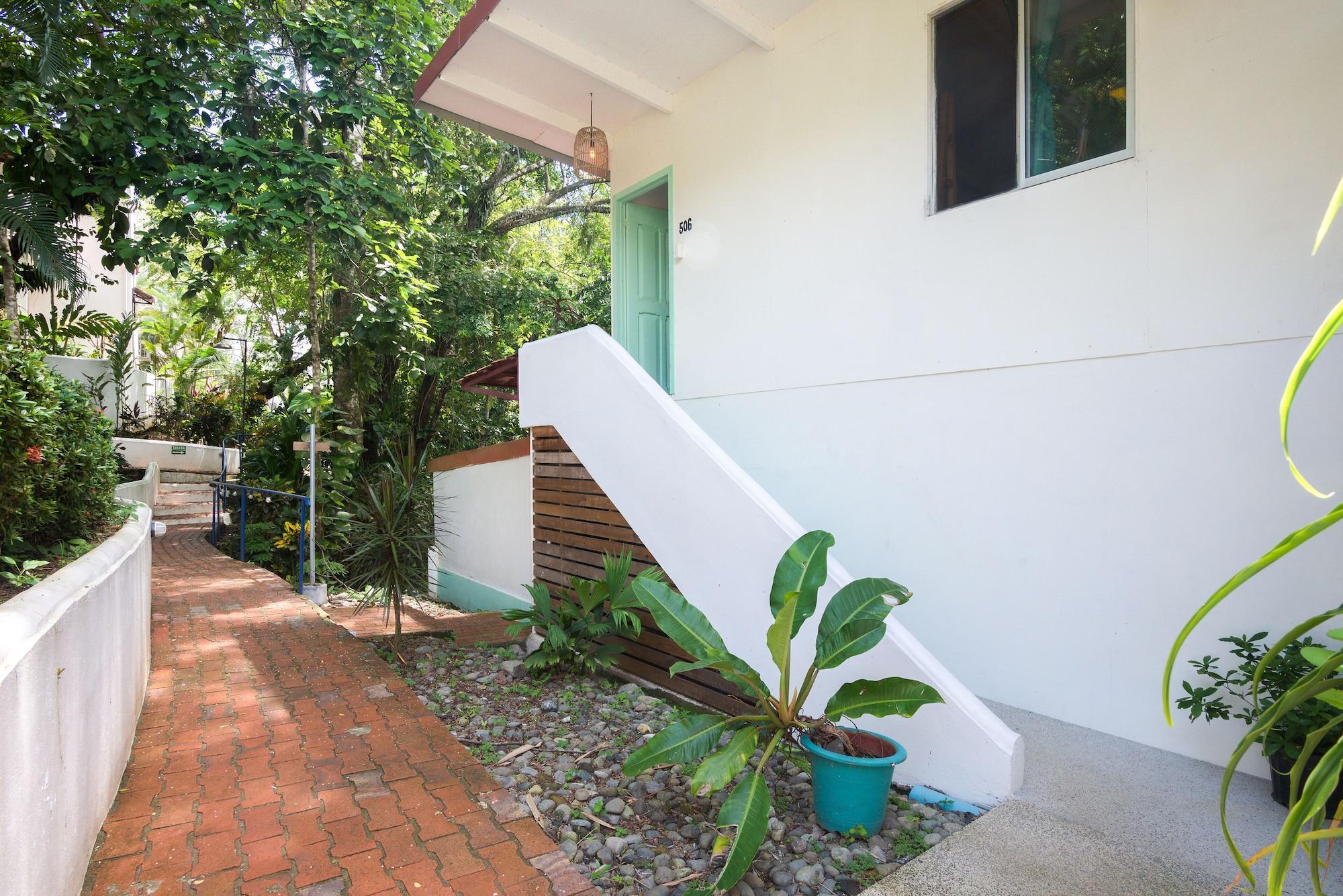 Selina Manuel Antonio Hotel Exterior photo